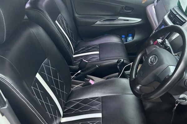 Avanza photo 2