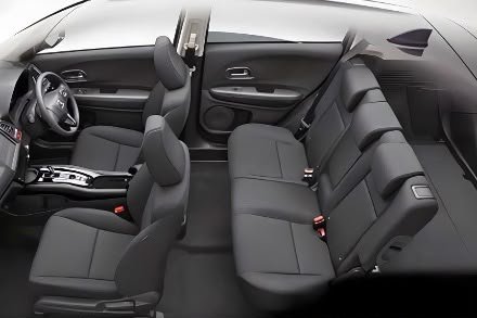 SUV Toyota Raize photo 2